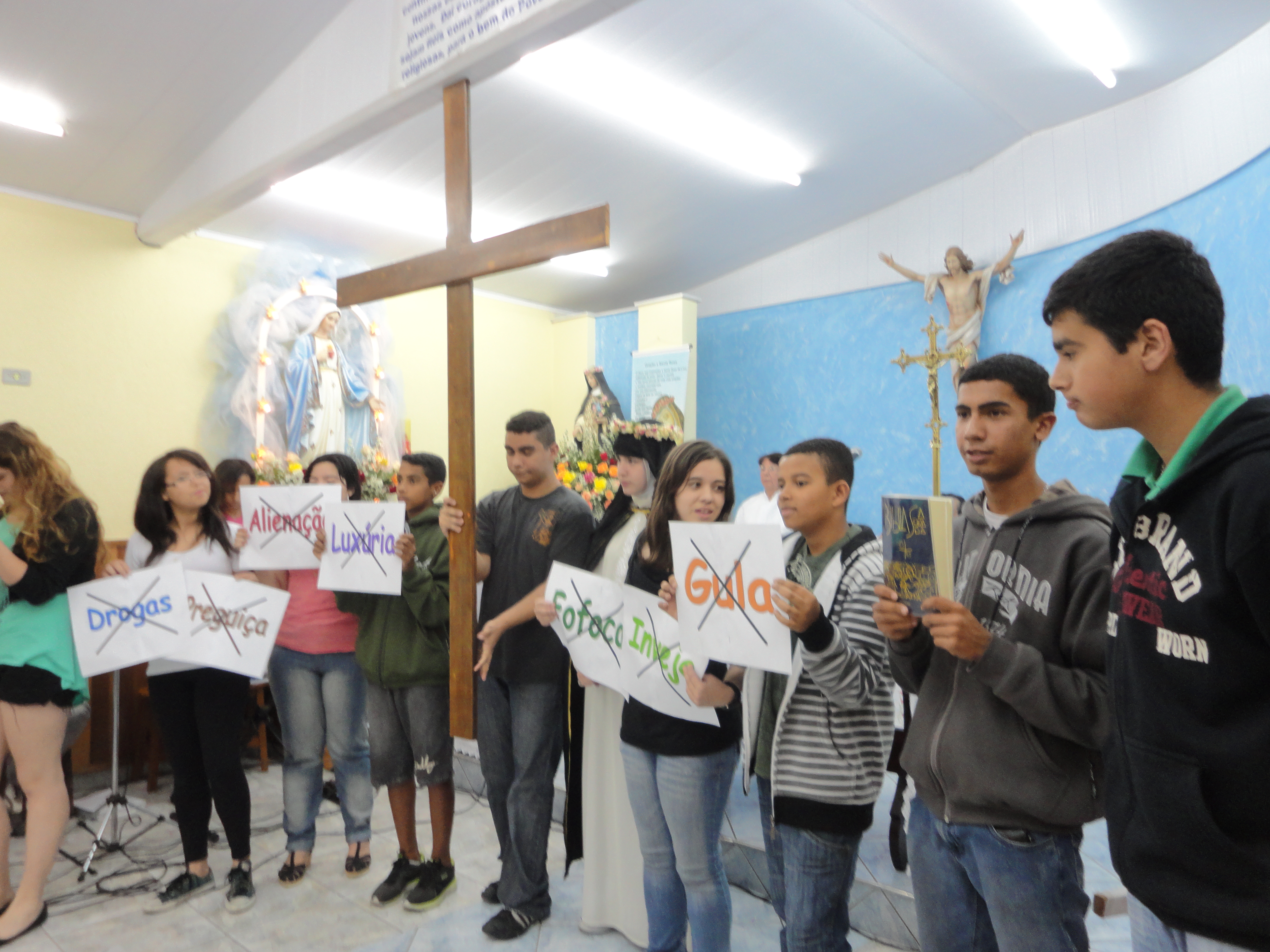Participação dos Jovens da Comunidade Santa Rosa de Lima